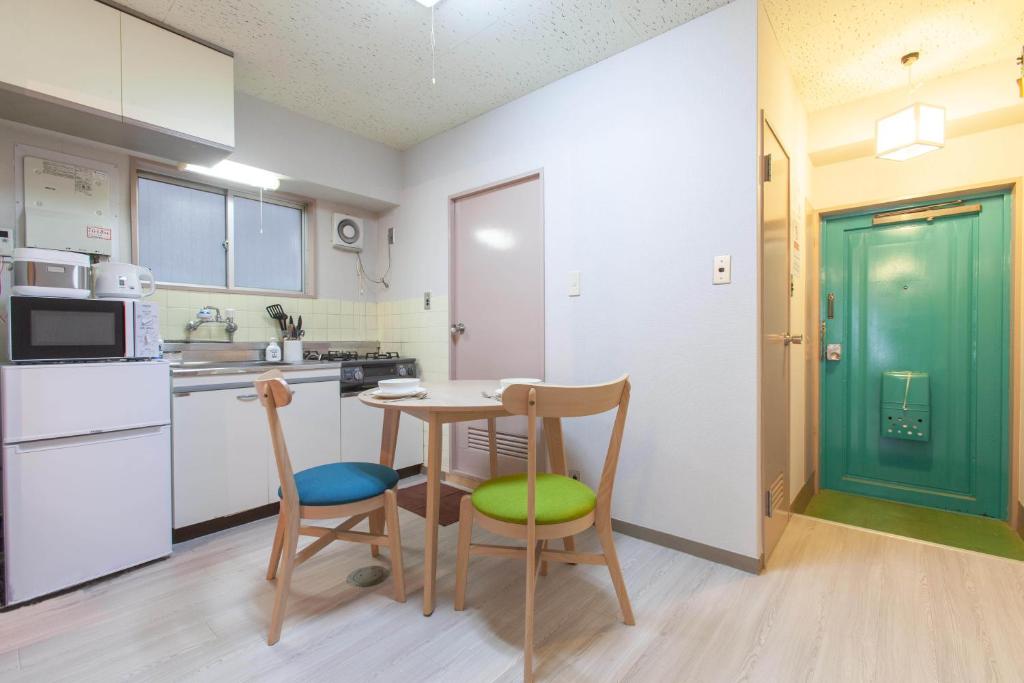 hojo building - One-Bedroom Apartment
