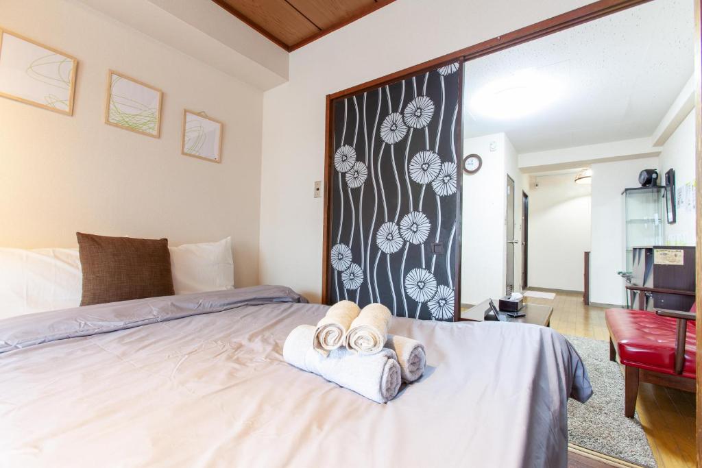 hojo building - One-Bedroom Apartment
