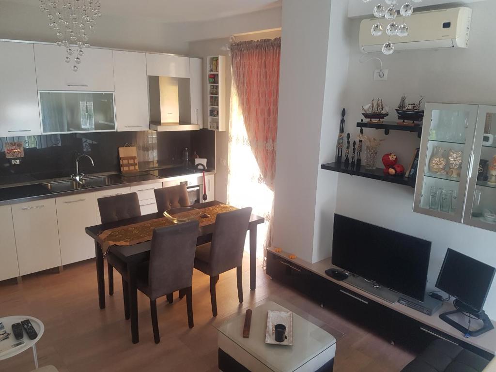 Tirana Central Apartment - Imazhi 8