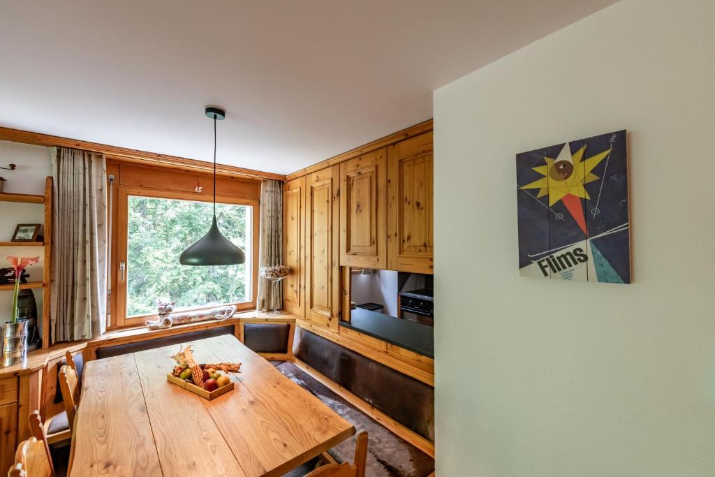 TV a/nebo společenská místnost v ubytování Chalet Belmont