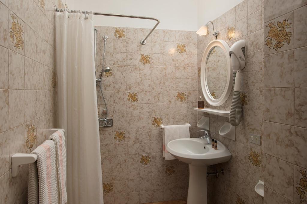Koupelna v ubytování Hotel Centrale