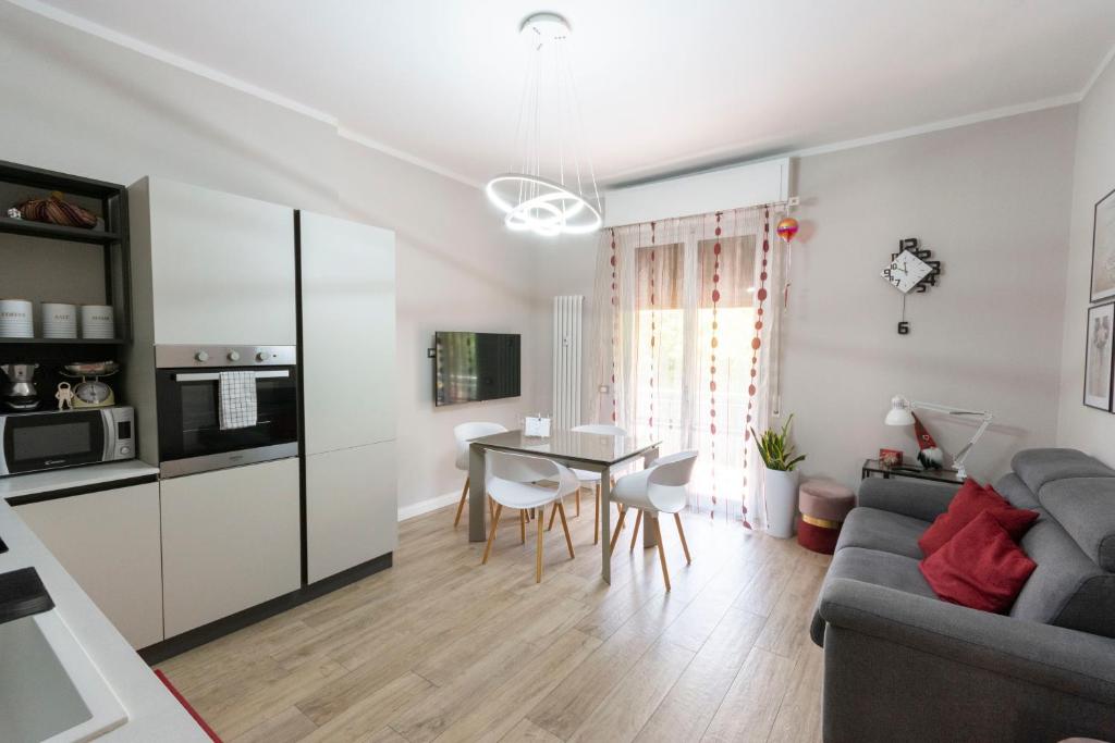 Kuchyňa alebo kuchynka v ubytovaní Wonder apartment & FREE PARKING