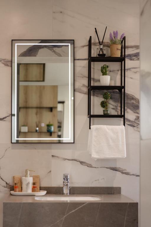 Φωτογραφία από το άλμπουμ του 446 Tiny House Shirokë σε Široka