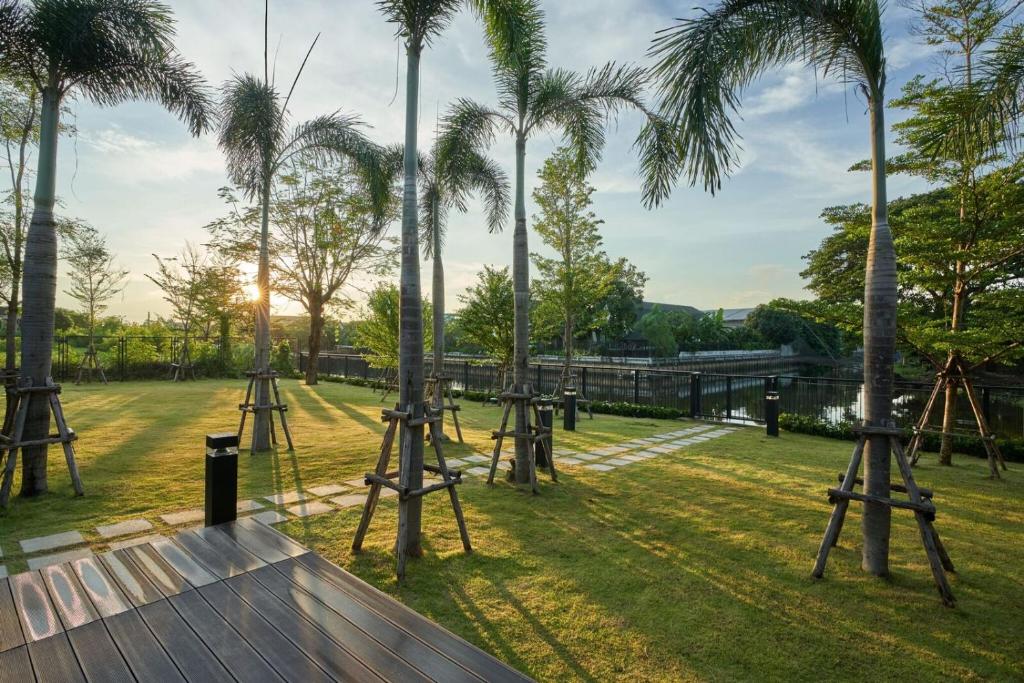 Park Nine Suvarnabhumi Airport Shuttle www.booking.com