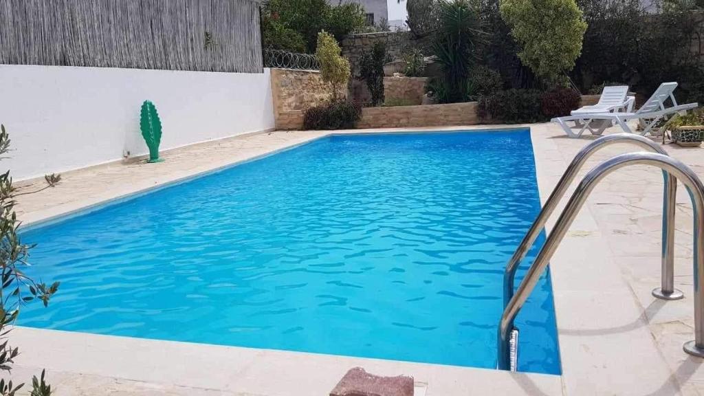 La maison les pins Chambre d'hote chez l'habitant - Hizvo