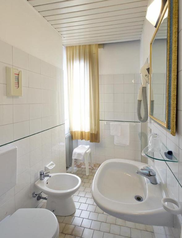 Koupelna v ubytování Hotel Roma