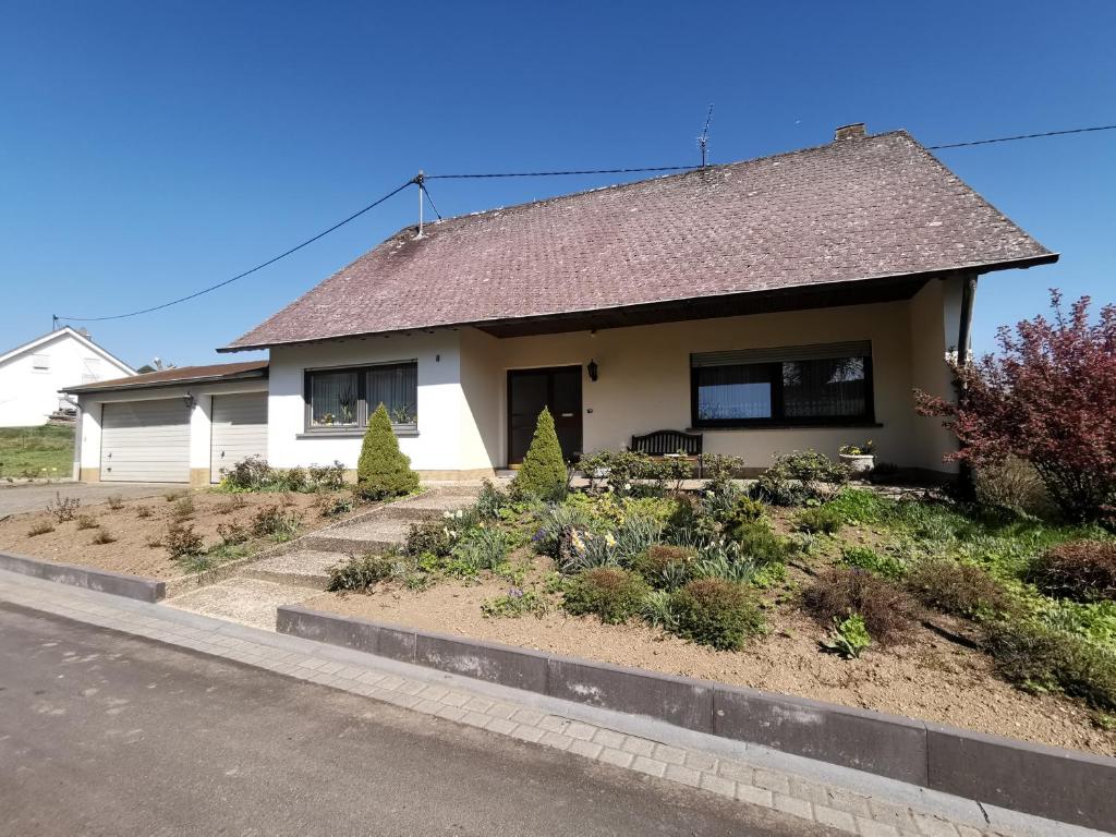 Ferienwohnung Schellen Mehren - KEINE Monteurwohnung! - Two-Bedroom Apartment