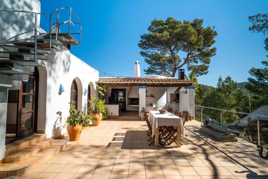 Oasis Living Can Nirvana - Best Sea Sunsets, Cala Tarida ...