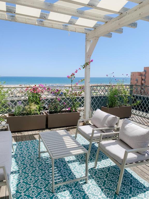 Villa Rosa Riviera 4*