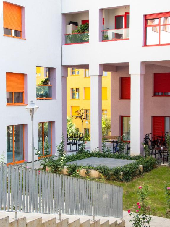Modern Apt in Mangalem21 Complex WiFi,AC - Image 6