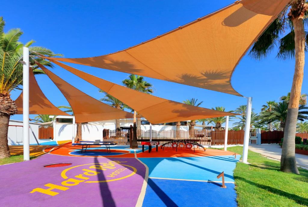 Hard Rock Hotel Ibiza, Platja den Bossa – Aktualisierte ...