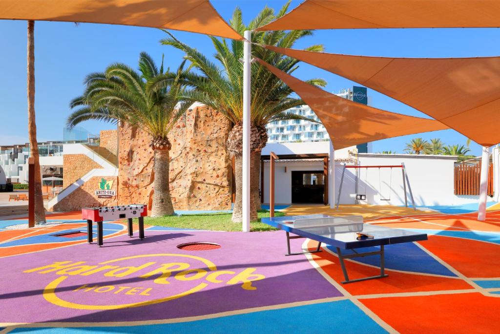 Hard Rock Hotel Ibiza, Platja den Bossa – Aktualisierte ...