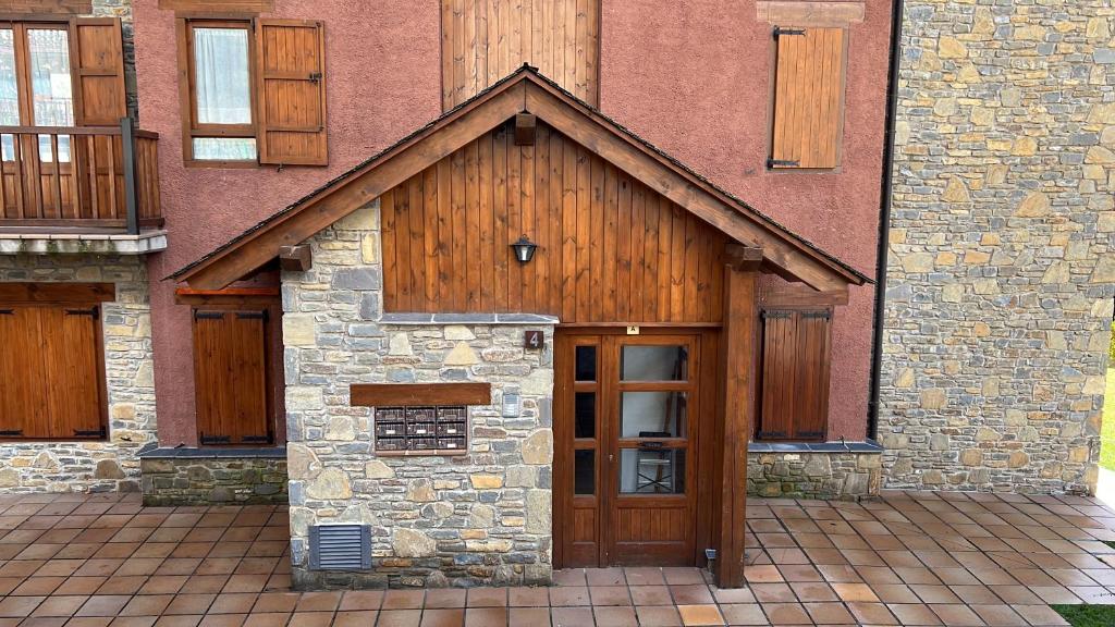 Budova, v ktorej sa apartmán nachádza