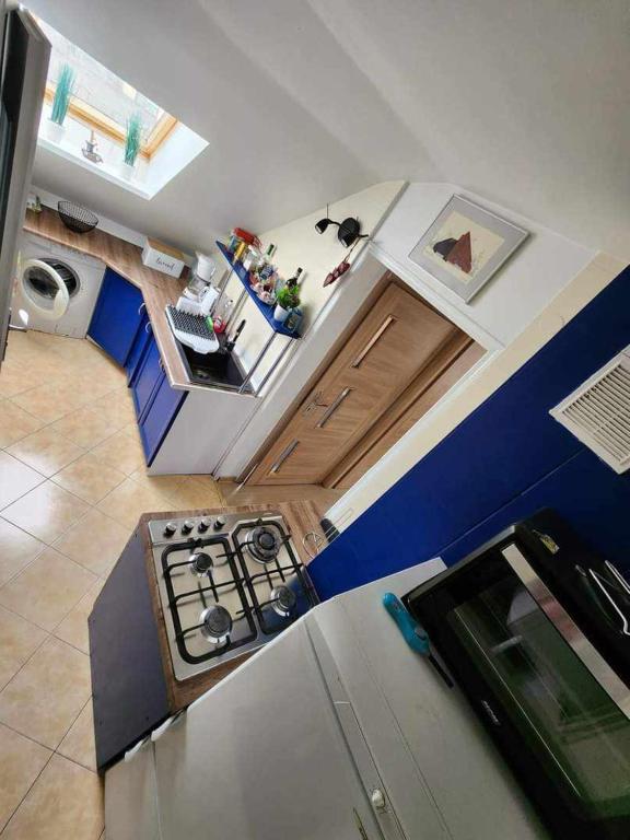 Kuchyňa alebo kuchynka v ubytovaní Apartament w Chacie Rybackiej na Cichej