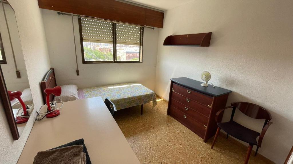 flat Holiday friend group or family near beach center blasco ...