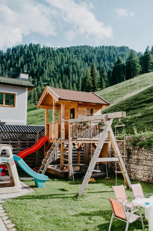 Herní místnost nebo prostor pro děti v ubytování Hotel Salzburger Hof Zauchensee
