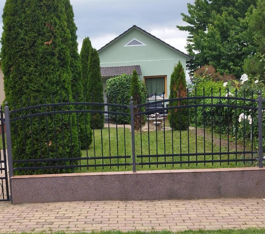SUSAN Apartman 4200 Hajdúszoboszló, Diófa utca 28. kép - 1