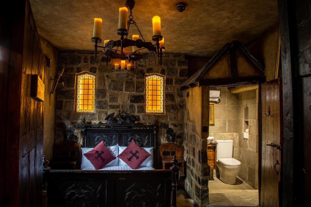 Hocus Pocus Tiny Hotel - 