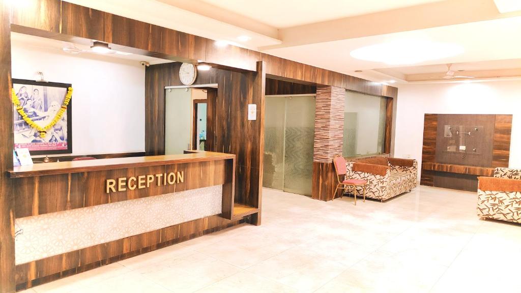 Vstupní hala nebo recepce v ubytování Hotel Yog Palace Newly Renovated
