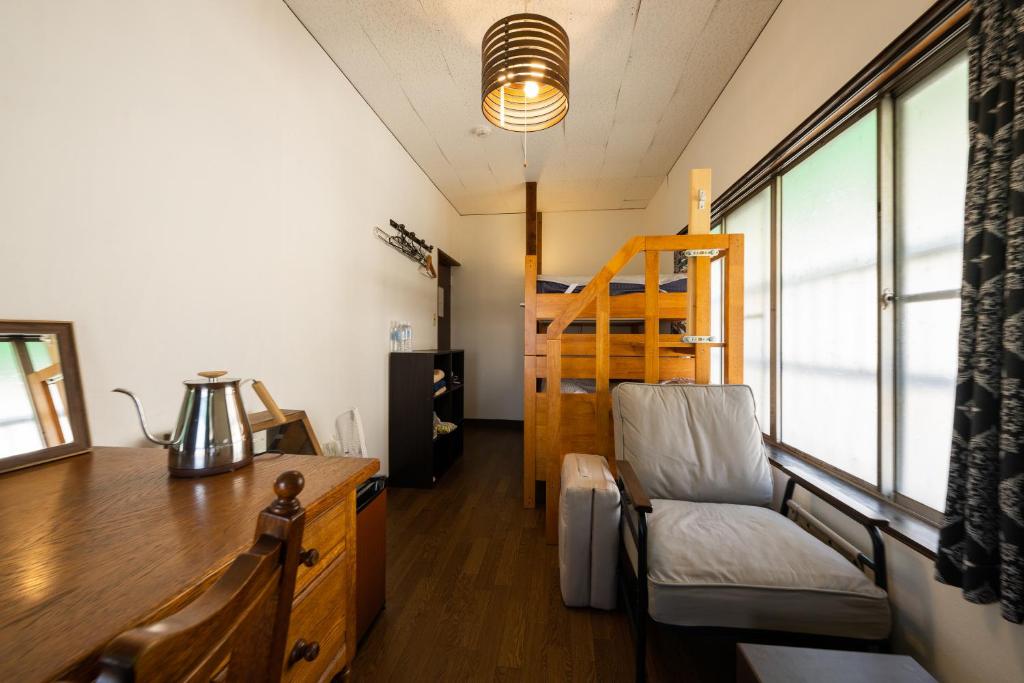 Posezení v ubytování Bed&Cafe Onzo オンゾー
