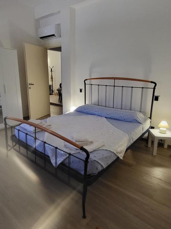 Anna e Mario a Cagliari - Spazioso trilocale con balcone