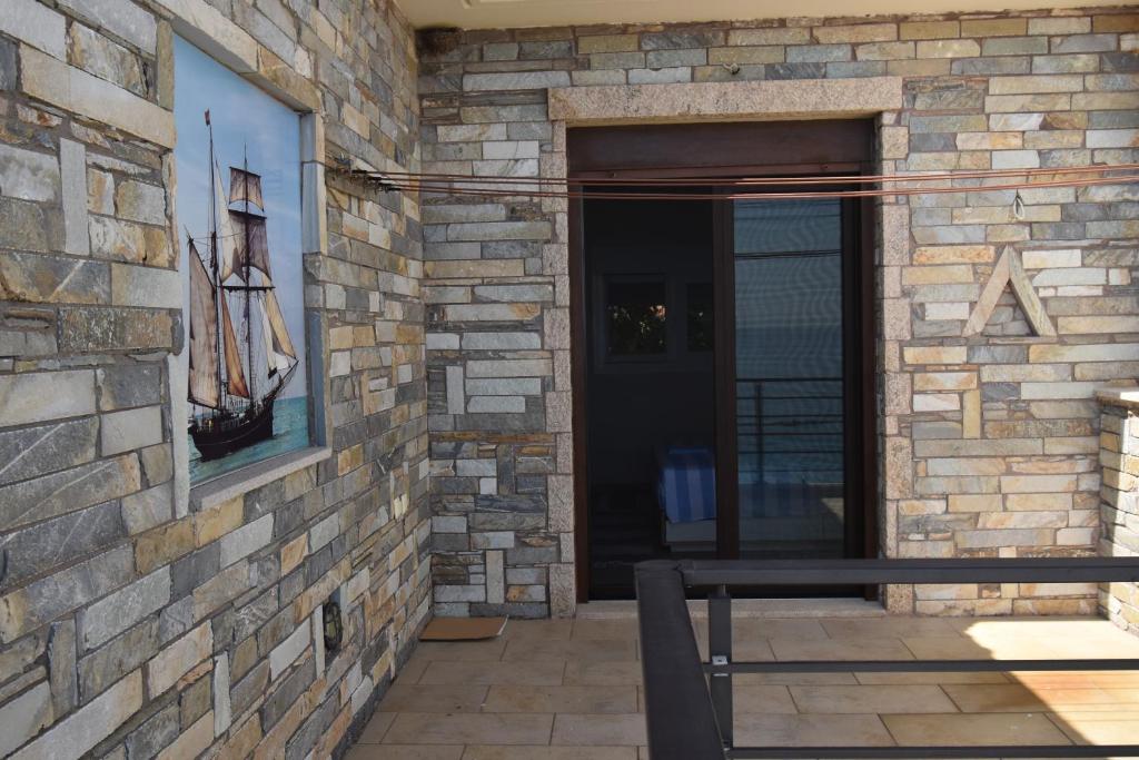Fotografie z fotogalerie ubytování Modern seaside maisonette 130 m2 Oikia Litsas Paliouria Larissas v destinaci Kókkinon Nerón