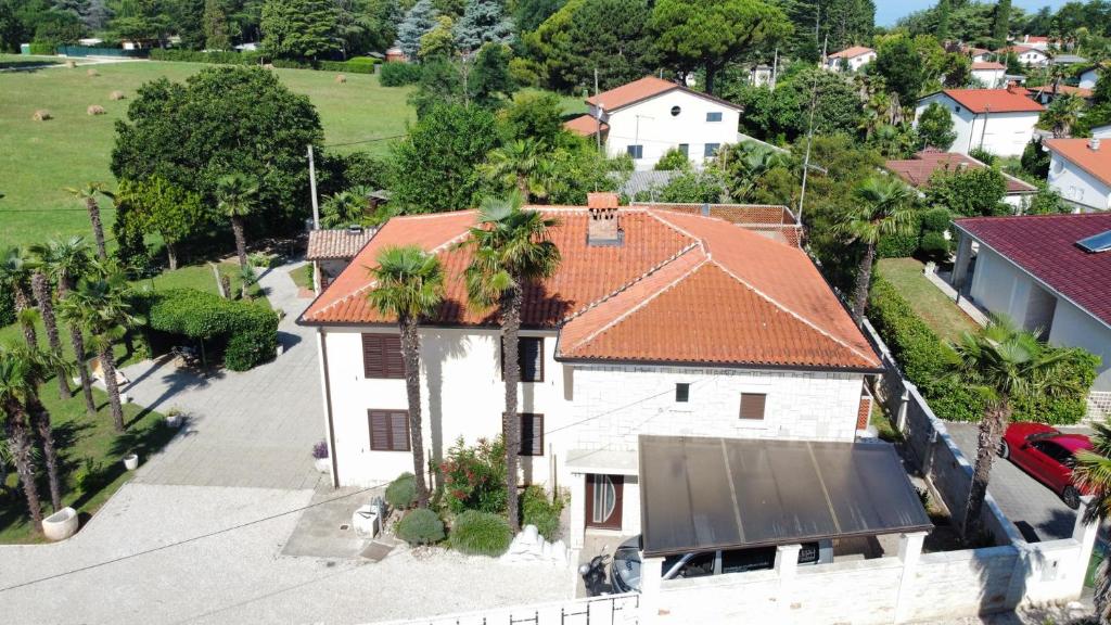 an overhead view of a house with a roof at Mia apartments in Savudrija