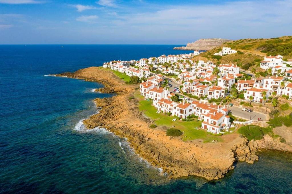 Apartment with Sea View and Garden., Fornells – Updated 2023 ...