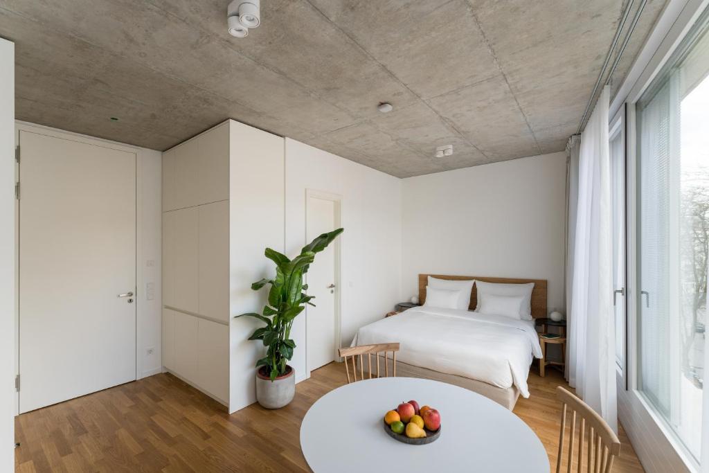 Carlotta Apartments - 2