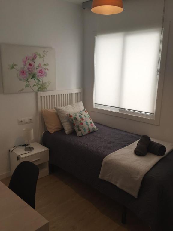 ViNALUX - Large Single Room
