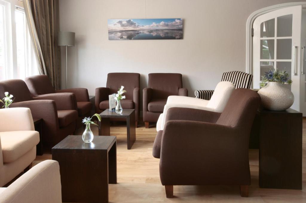 Posezení v ubytování Hotel Zeerust Texel
