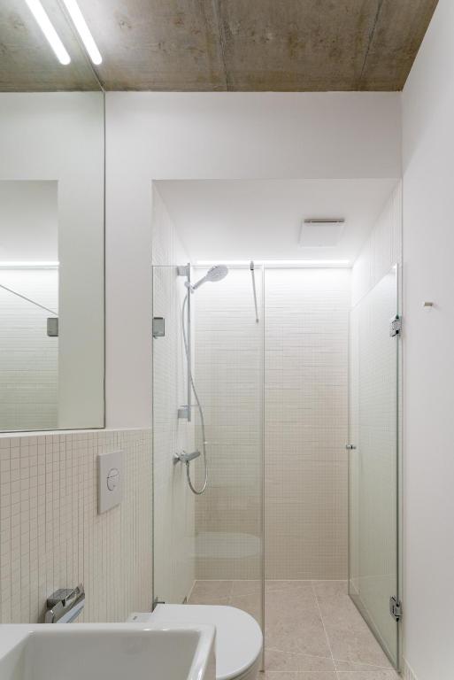 Carlotta Apartments - 5