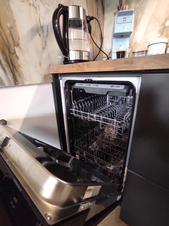 Kuchyňa alebo kuchynka v ubytovaní Garden Apartment Self Check-in - Bezkluczowy Dostęp w 10 minut o każdej porze