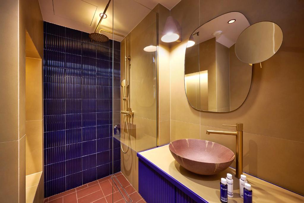 LOOM ATHENS - Resim 7