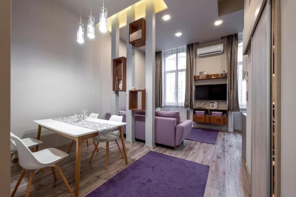 Elizabeth 44 Boulevard Apartment 1073 Budapest, Erzsébet körút 44-46 kép - 1
