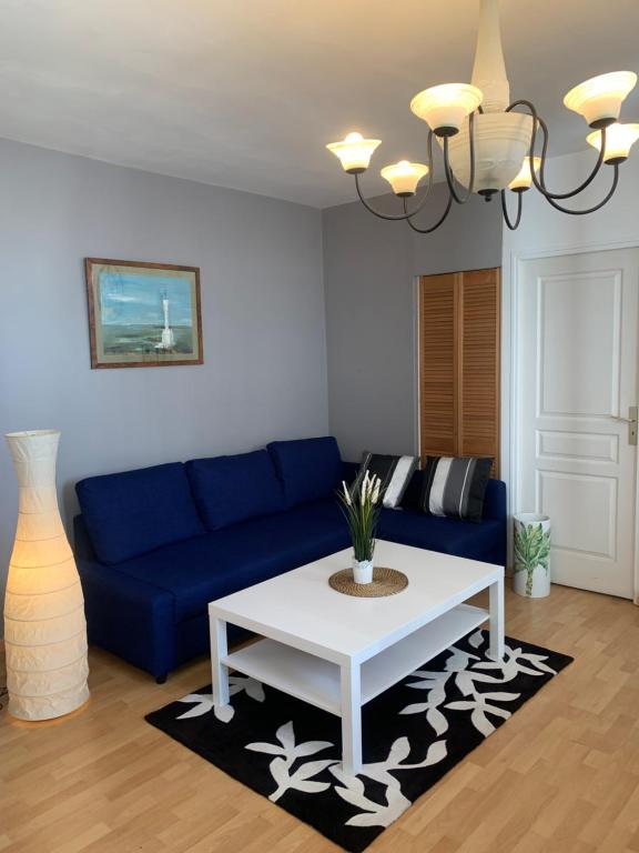 Część wypoczynkowa w obiekcie Biarritz centre, près Avenue de Verdun, cosy Apt 2 pieces , salon , chambre séparé, rue très calme à 10 minutes à pied de la grande plage