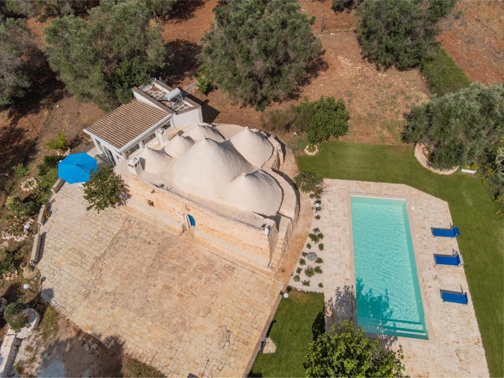 Πισίνα στο ή κοντά στο Trullo Tarantini con piscina privata