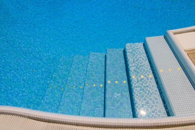 Bazén v ubytování Hotel Duca di Kent nebo v jeho okolí