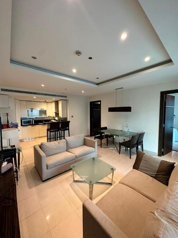 Apartment Voco Bonnington Jumeirah lakes Tower Cluster J , Dubai, UAE