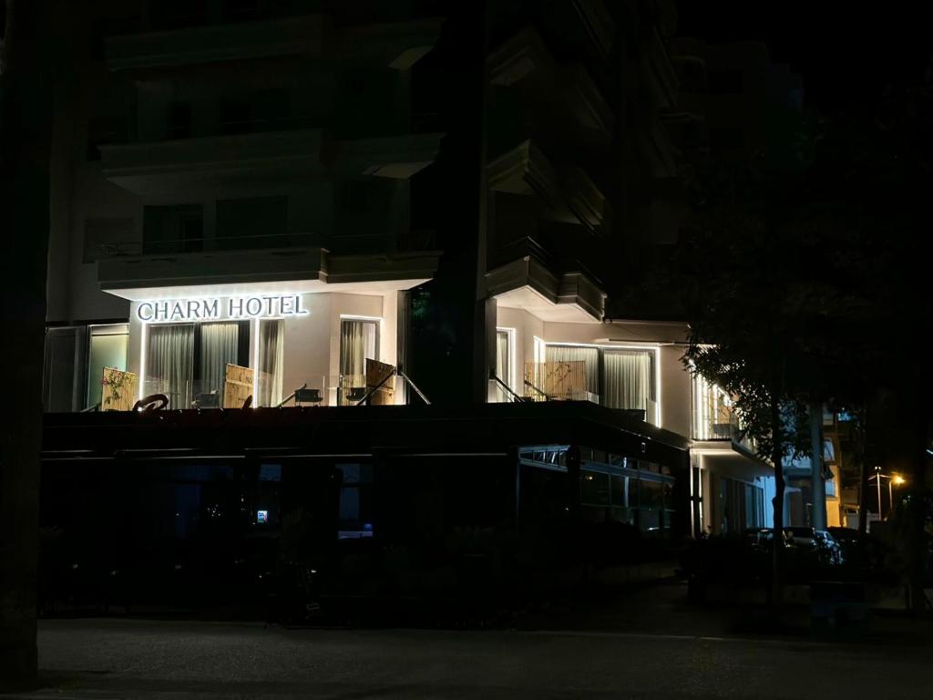 Charm Hotel - Image 6