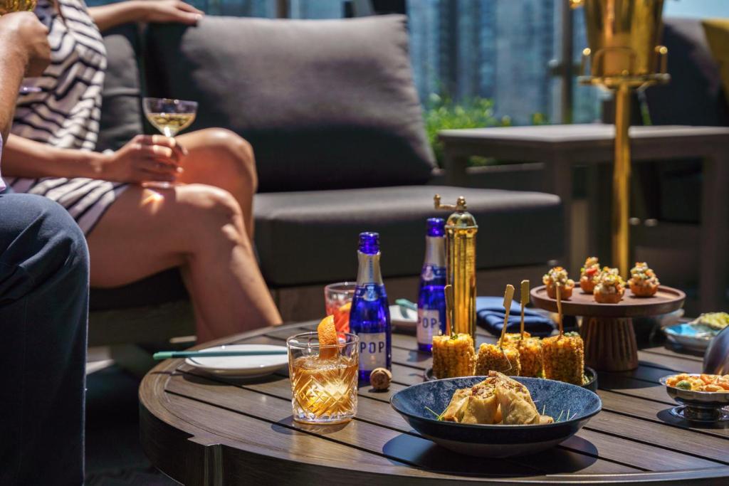 The Parker Hotel and Rooftop - Resim 40