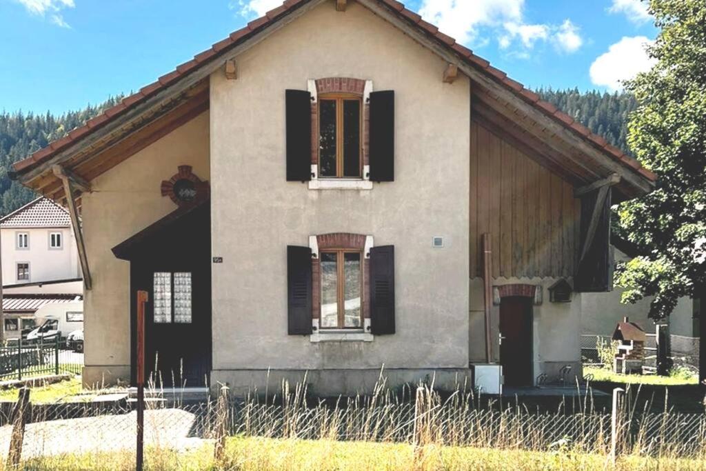 Fotografie z fotogalerie ubytování Charmante maison individuelle v destinaci Les Verrières