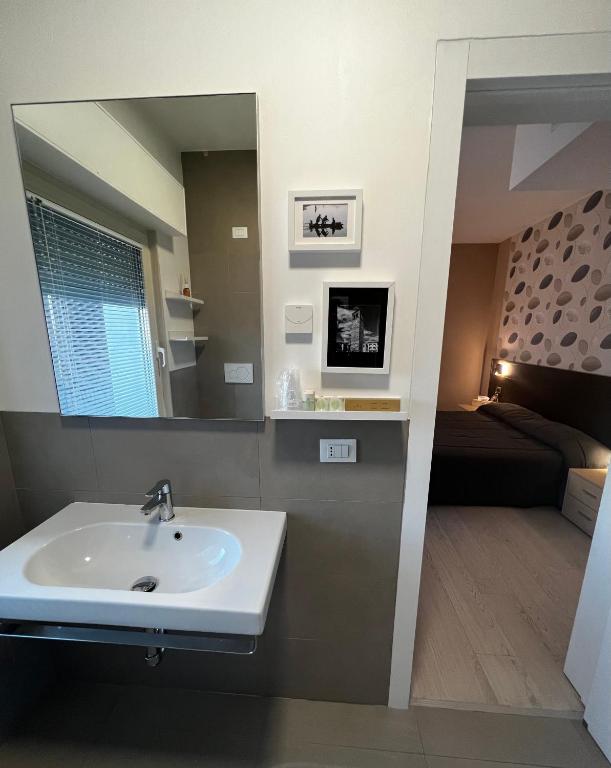 JO Hotel - Doppelzimmer Mit Terrasse