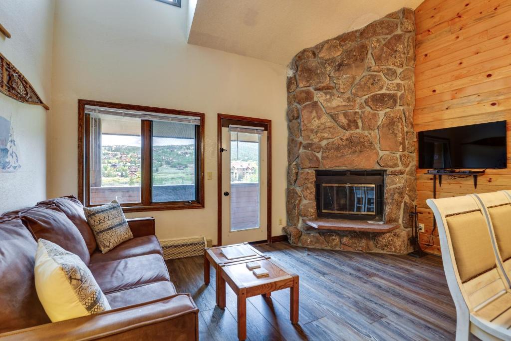 MountainView Condo with Pool 2 Mi to Granby Ranch!, Granby (updated prices 2024)