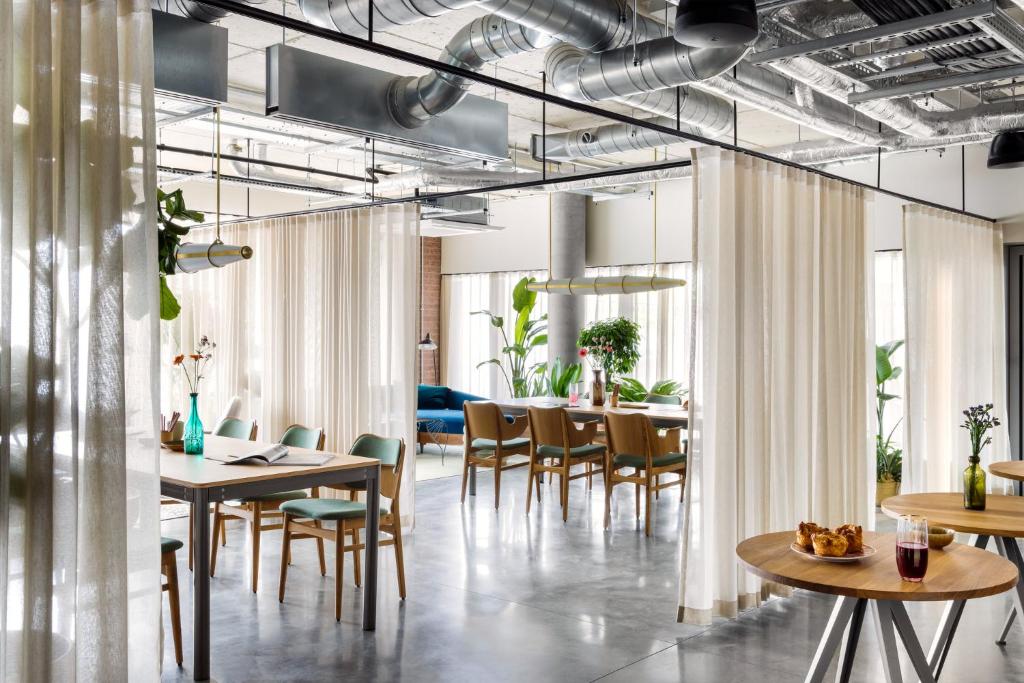 Turing Locke Cambridge - Resim 35