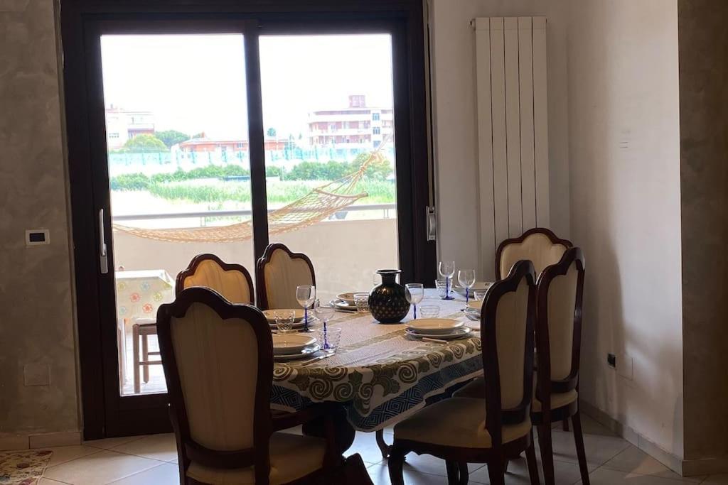 Appartement Tutte le famiglie felici si somigliano mare food. (Italië Montesilvano)