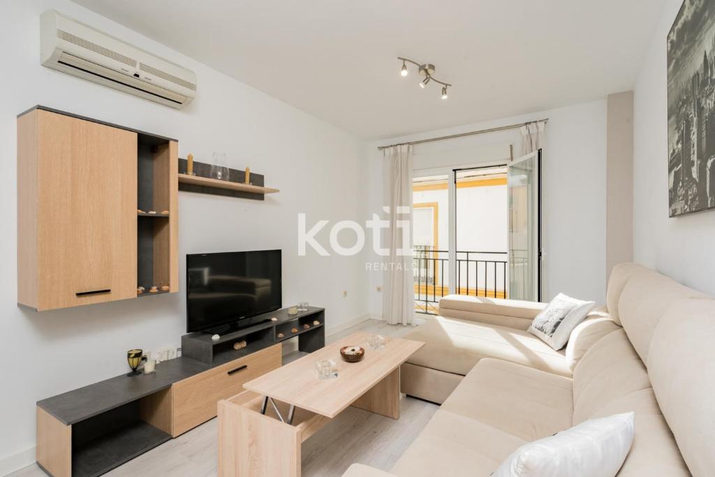 A television and/or entertainment centre at Koti Rentals - Gamycol 2