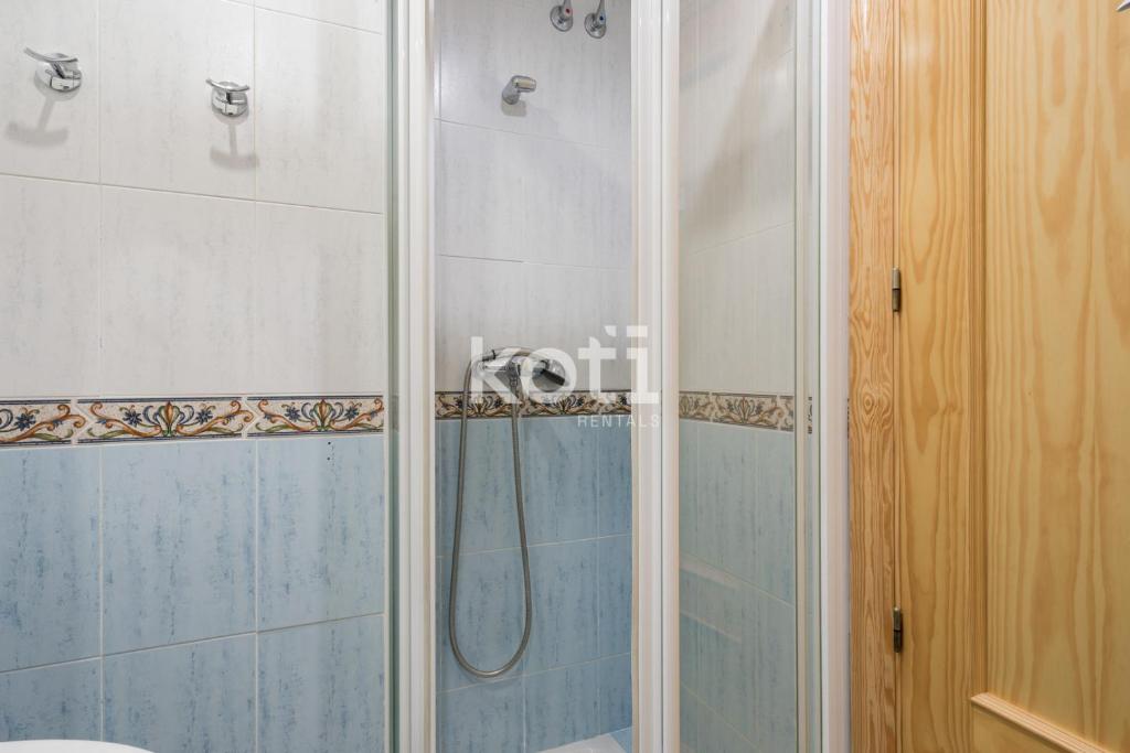 A bathroom at Koti Rentals - Gamycol 2