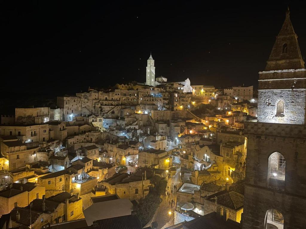 Nespecifikovaný výhled na destinaci Matera nebo výhled na město při pohledu z prázdninového domu