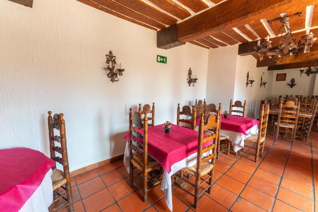 Restaurace v ubytování Hotel Rincón Castellano